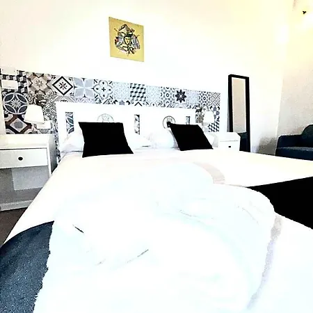 Hercules Bed and breakfast 3*